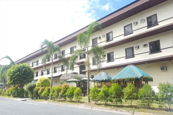 Help Clark / ヘルプ クラーク校