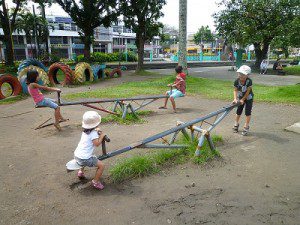 『フィリピン人の先生は皆子供達にとても優しかったです。』